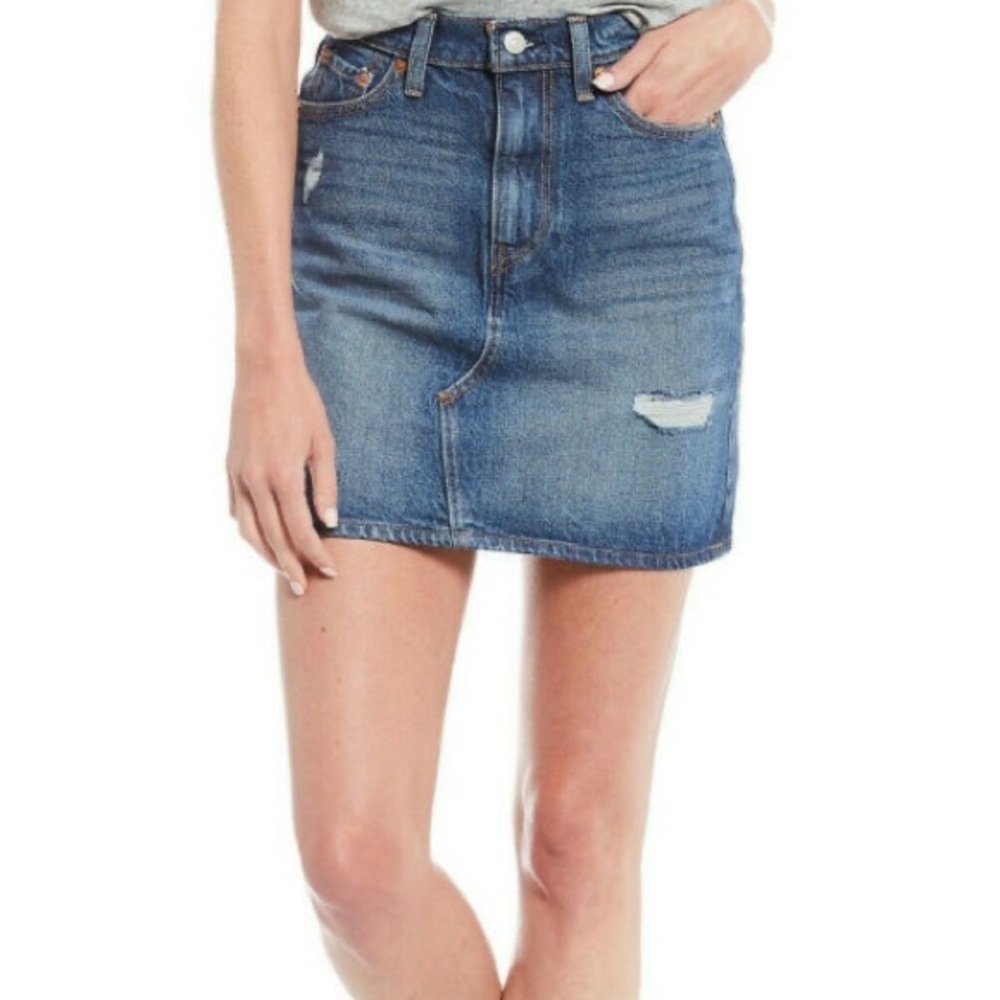 Levi’s Deconstructed High Rise Distressed Denim Skirt